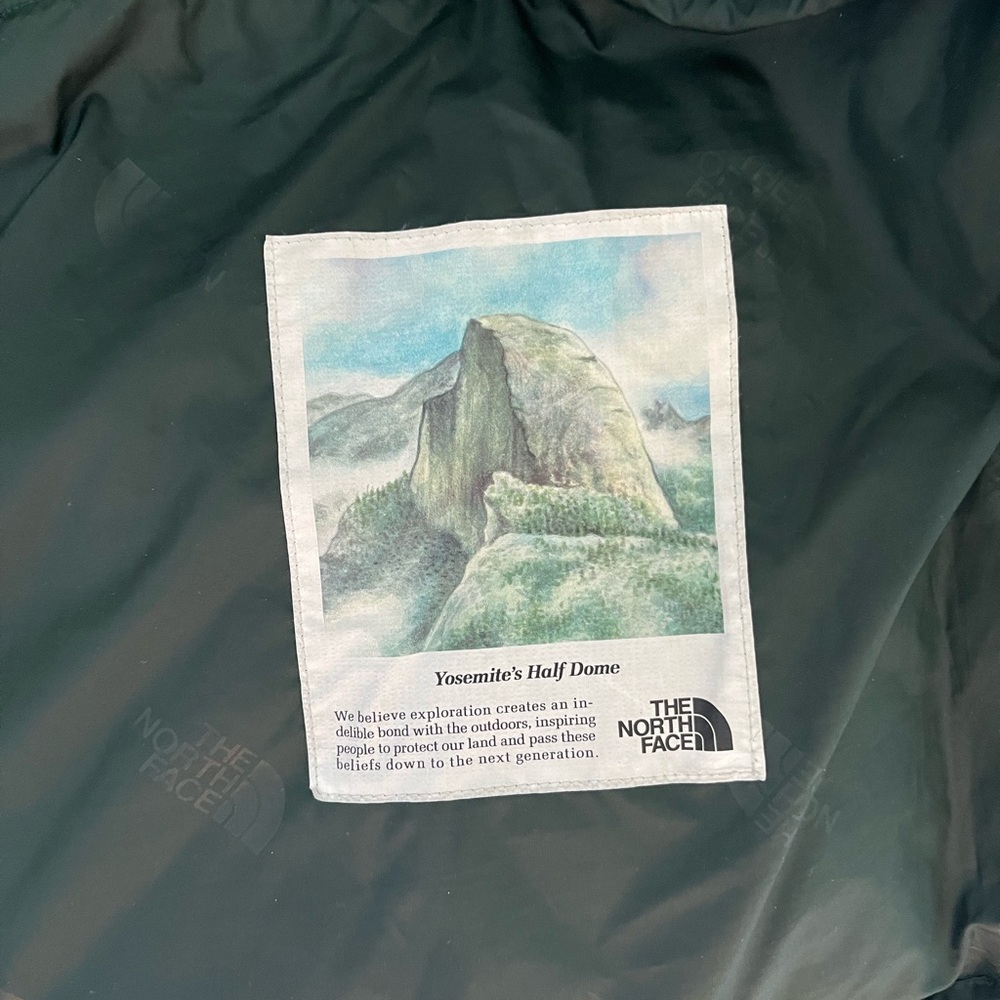 The North Face Women’s Dark Green Sierra Puffer Jacket - medium - Picture 4 of 10